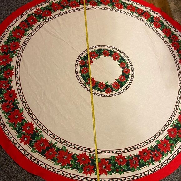 Vintage tree skirt poinsettia design large 65” diameter - Picture 1 of 7